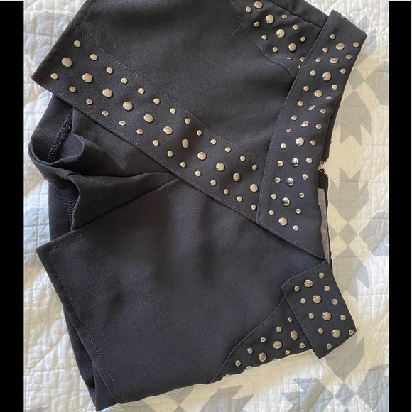 GUESS size 0 black studded skort - Picture 7 of 12